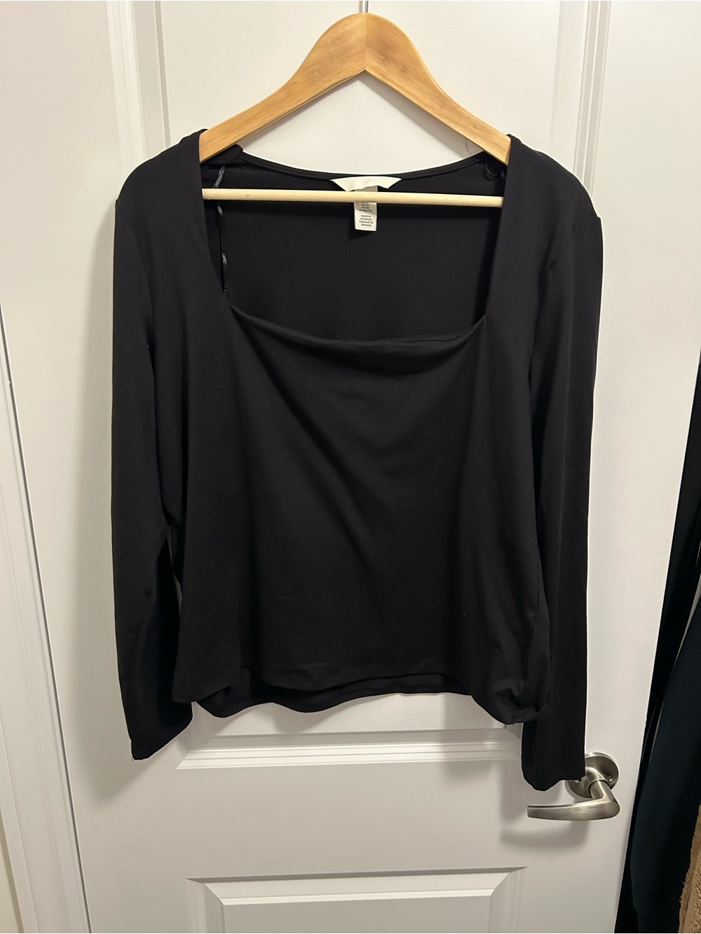 H&M XL Women's Black Long-Sleeve Square Neck Top